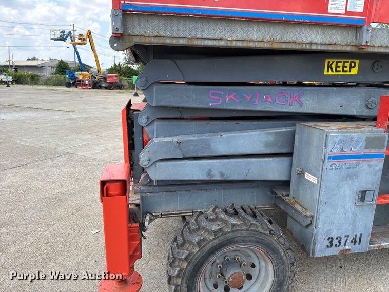 image for item FC3218 2002 SkyJack SJ8841 scissor lift