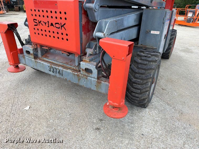 image for item FC3218 2002 SkyJack SJ8841 scissor lift