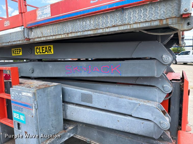 image for item FC3218 2002 SkyJack SJ8841 scissor lift