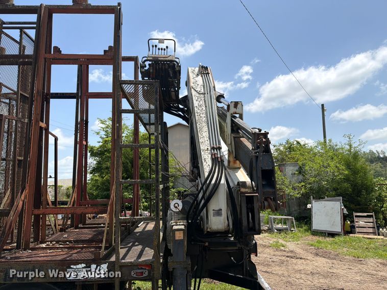 image for item FC3220 1972 Ford 900 crane truck