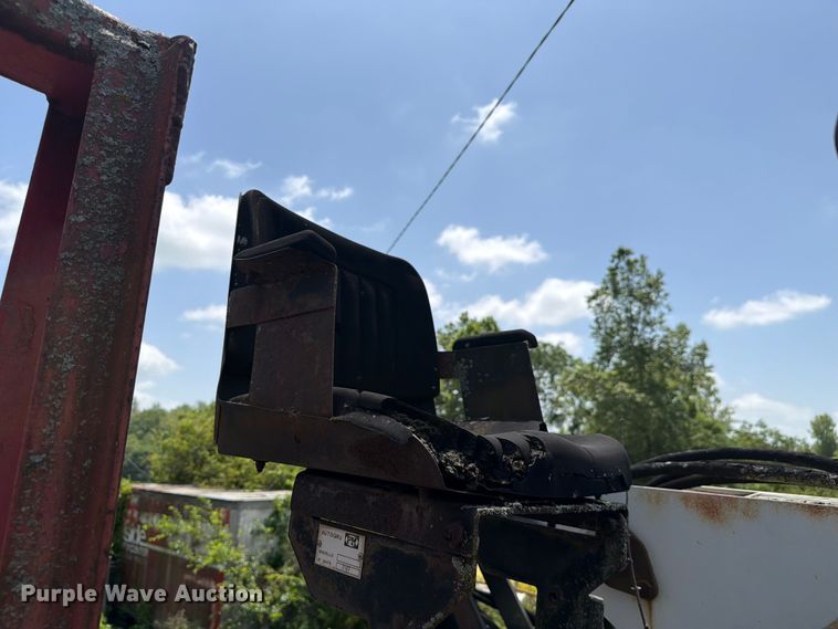 image for item FC3220 1972 Ford 900 crane truck