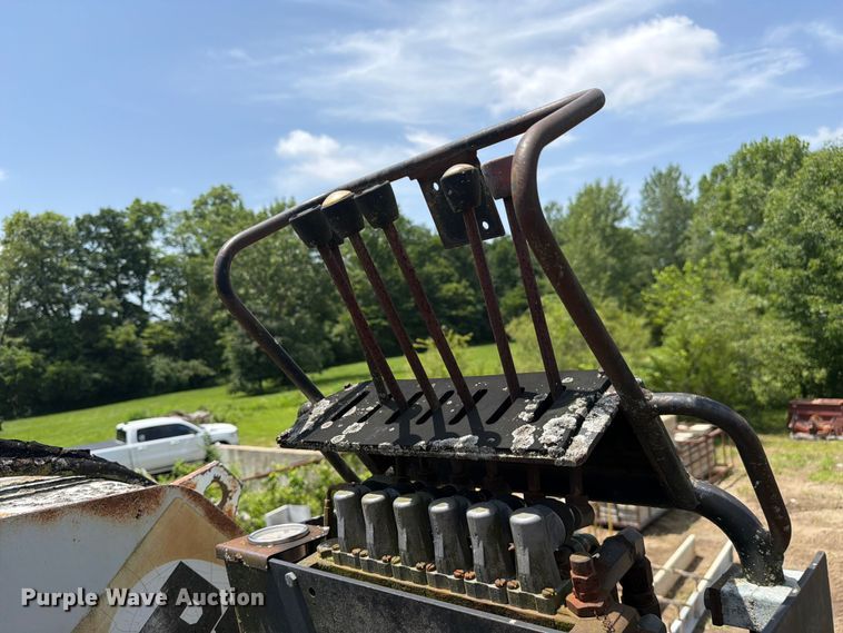 image for item FC3220 1972 Ford 900 crane truck