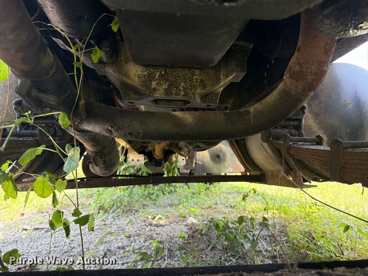 image for item FC3220 1972 Ford 900 crane truck