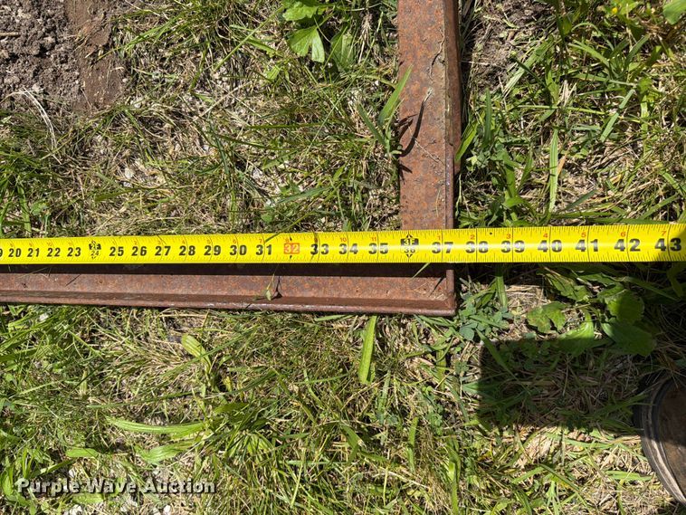 image for item FC3220 1972 Ford 900 crane truck