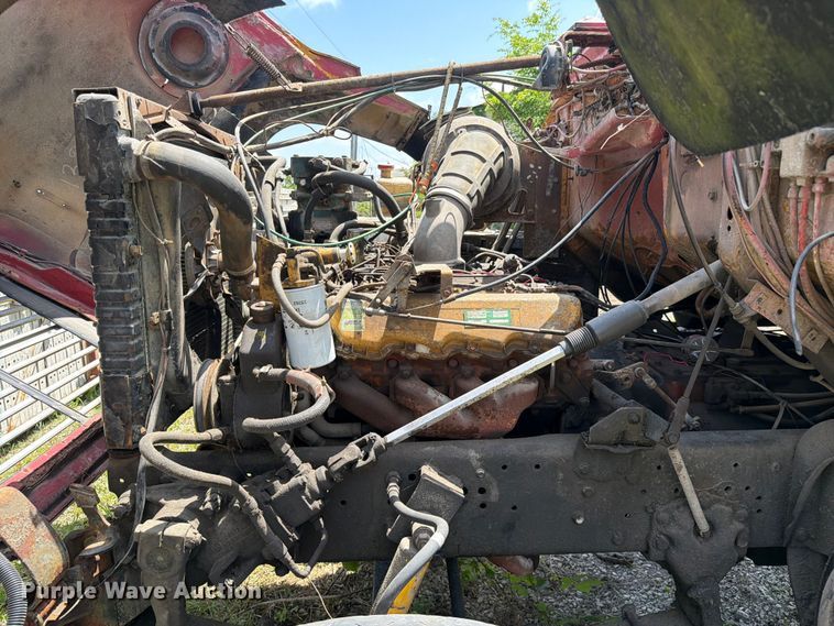 image for item FC3220 1972 Ford 900 crane truck