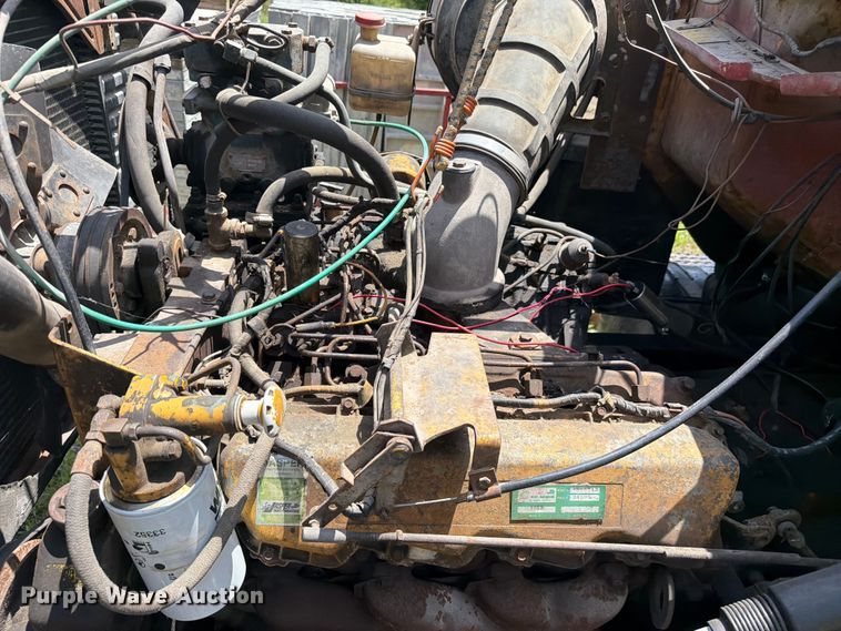 image for item FC3220 1972 Ford 900 crane truck