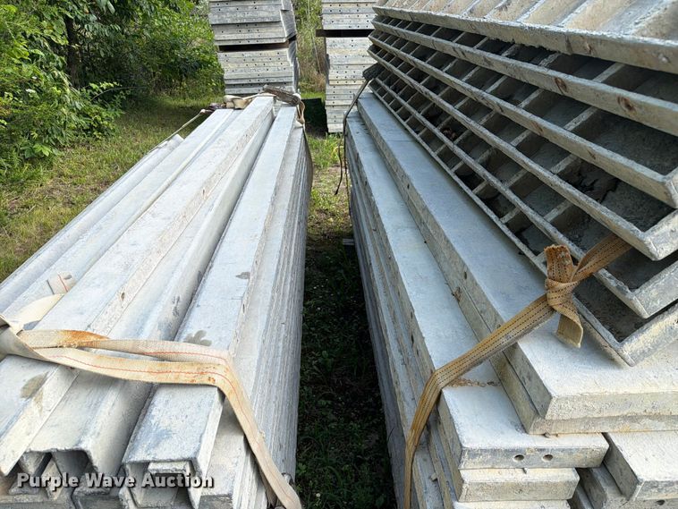 image for item FC3224 Concrete forms