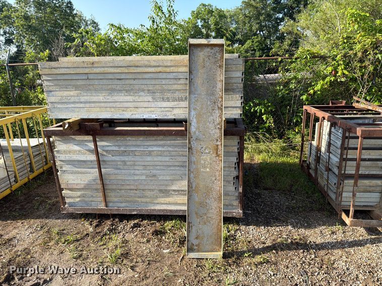 image for item FC3225 Concrete forms and equipment.