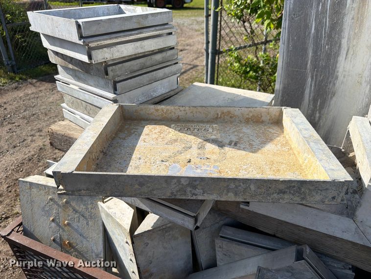 image for item FC3225 Concrete forms and equipment.