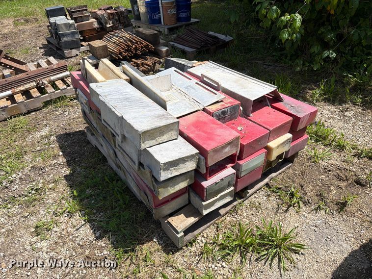 image for item FC3226 Concrete equipment