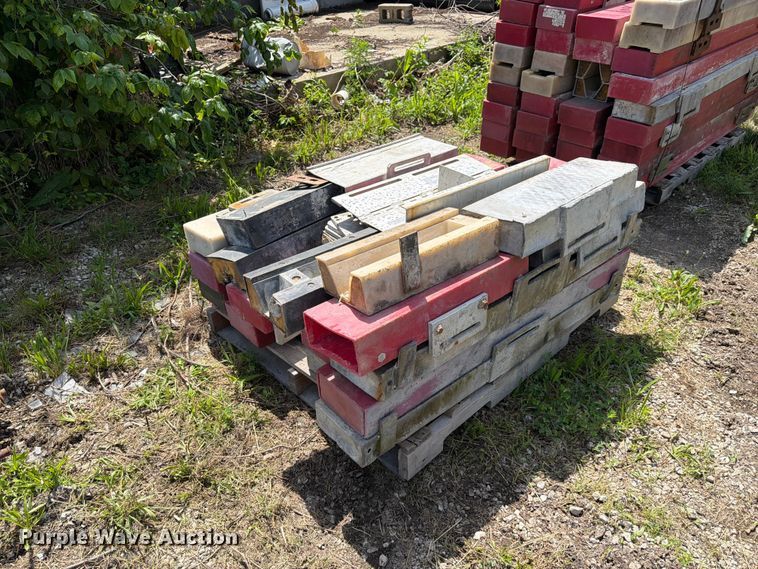 image for item FC3226 Concrete equipment