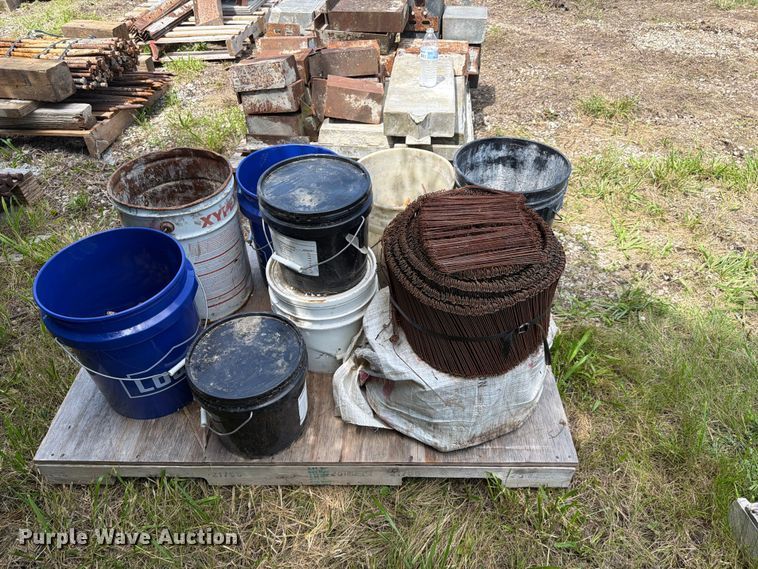 image for item FC3226 Concrete equipment