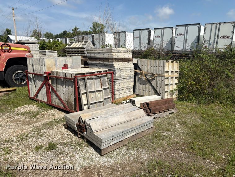 image for item FC3227 Concrete forms
