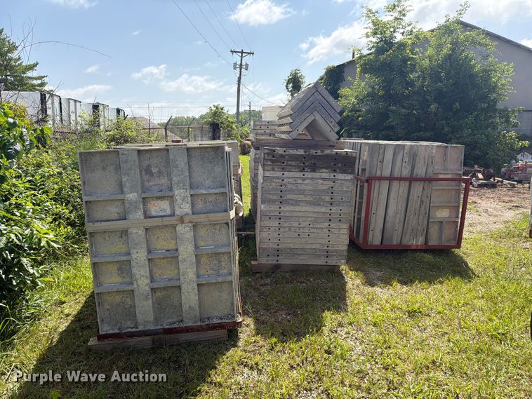 image for item FC3227 Concrete forms