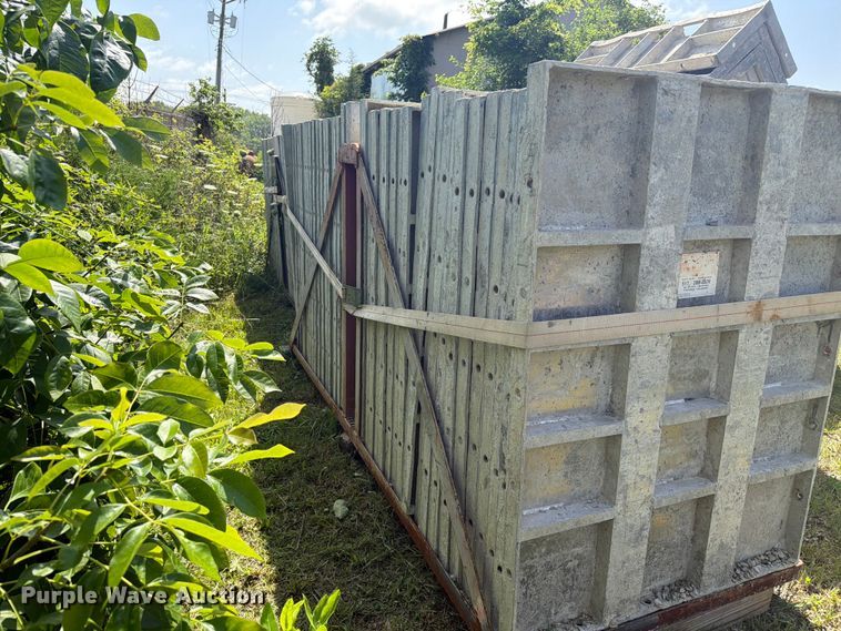 image for item FC3227 Concrete forms