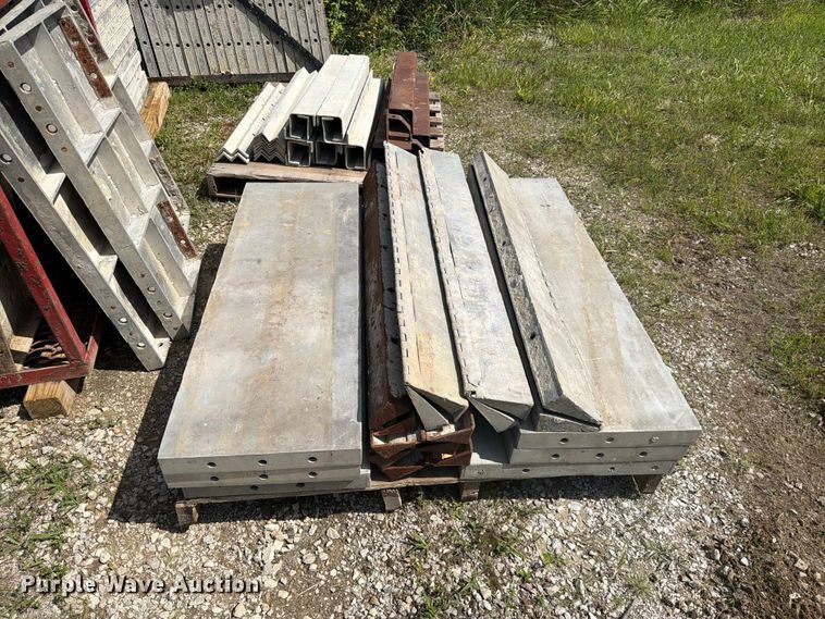 image for item FC3227 Concrete forms