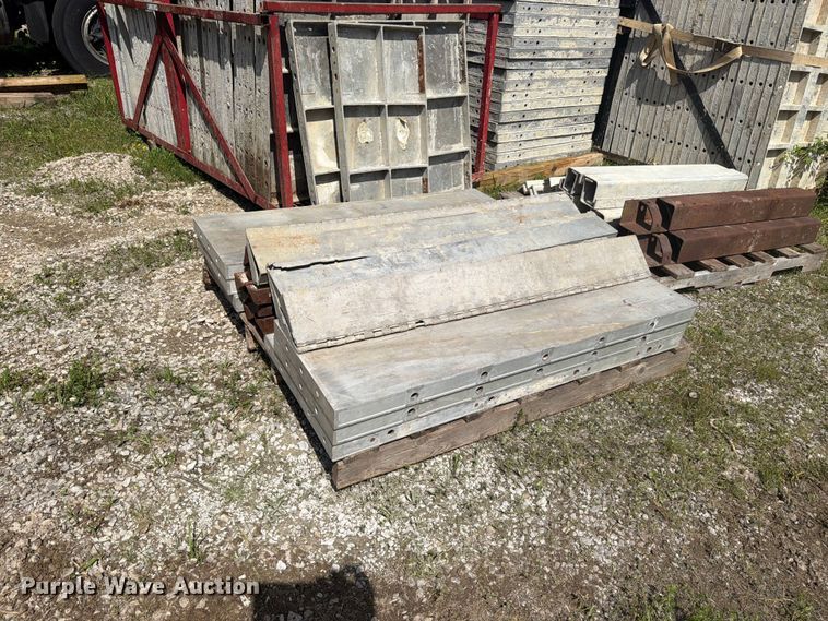 image for item FC3227 Concrete forms
