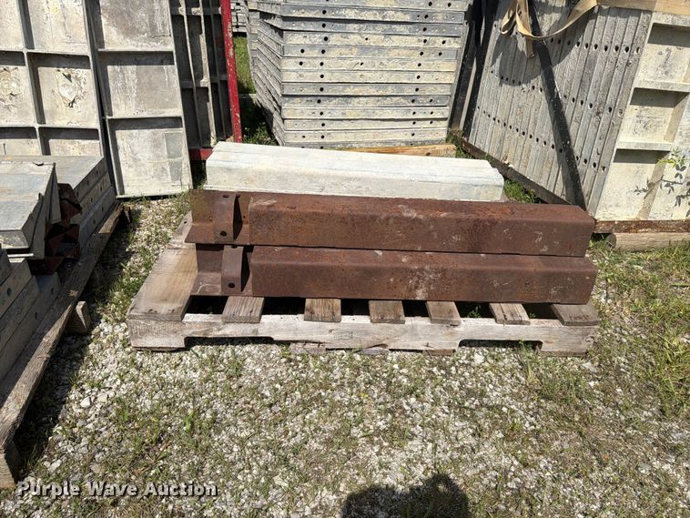 image for item FC3227 Concrete forms