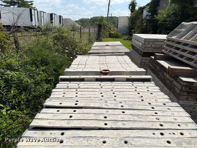 image for item FC3227 Concrete forms
