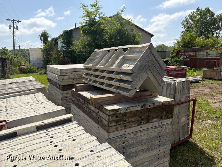 image for item FC3227 Concrete forms