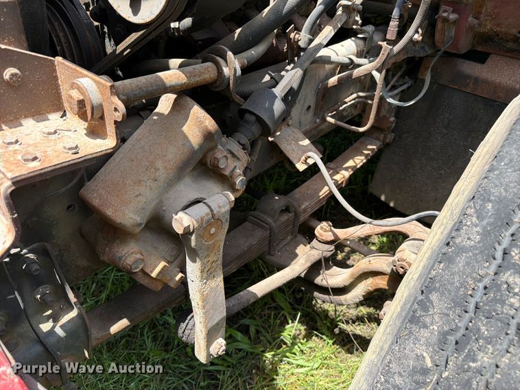 image for item FC3230 1981 International flatbed truck