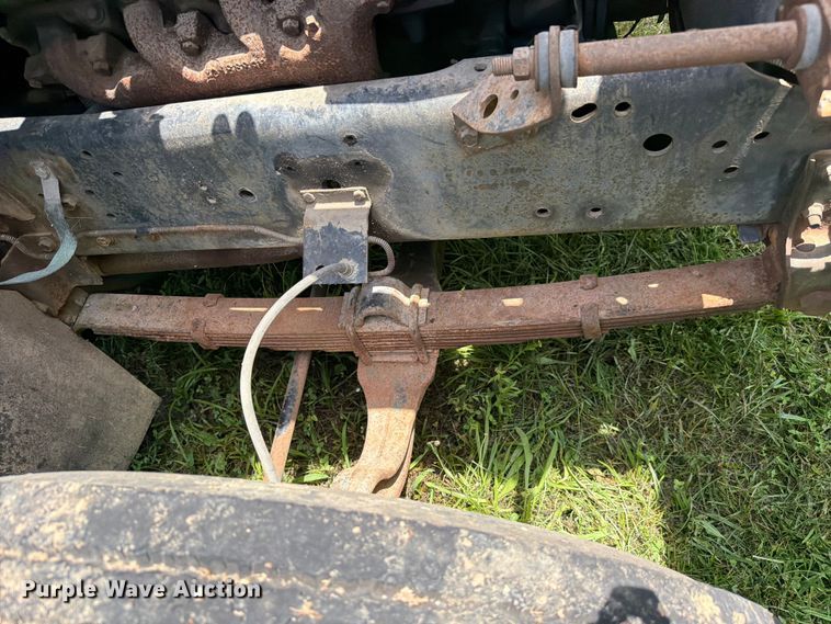 image for item FC3230 1981 International flatbed truck