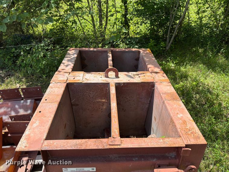 image for item FC3232 Concrete retaining block mold.