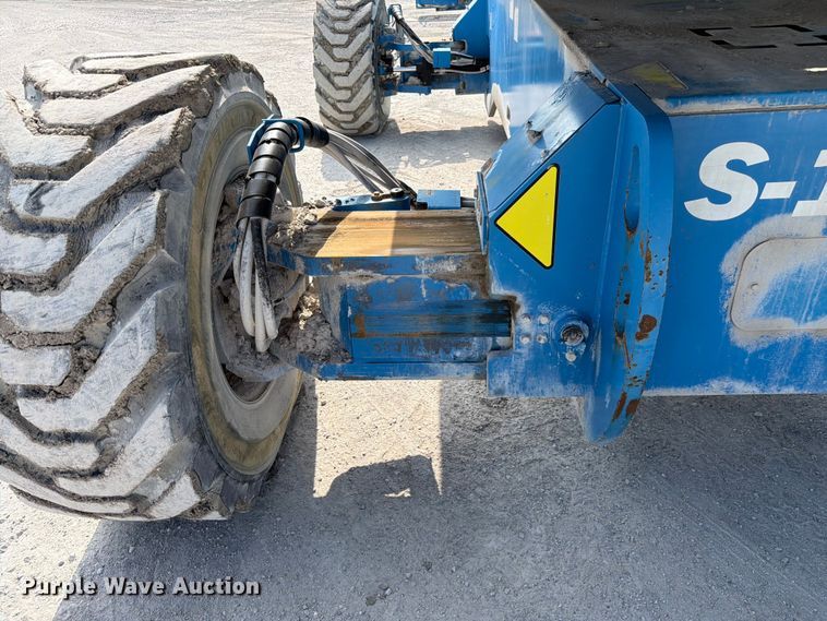 image for item FC3240 2011 Genie S-125 boom lift