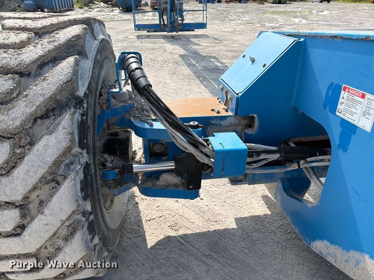 image for item FC3240 2011 Genie S-125 boom lift