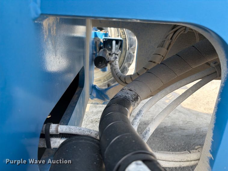image for item FC3240 2011 Genie S-125 boom lift