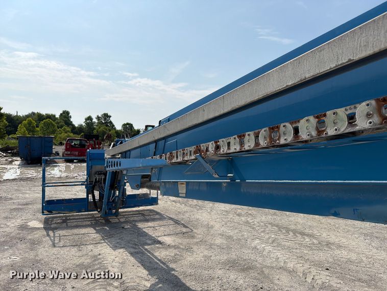 image for item FC3240 2011 Genie S-125 boom lift