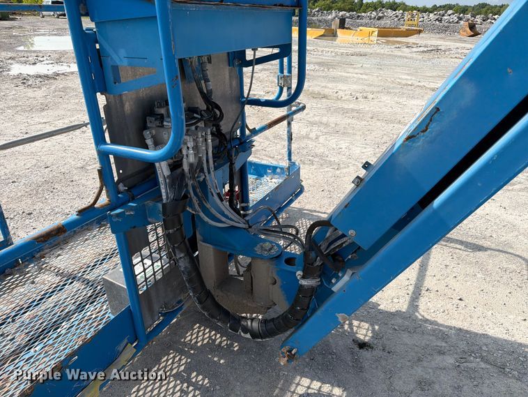 image for item FC3240 2011 Genie S-125 boom lift