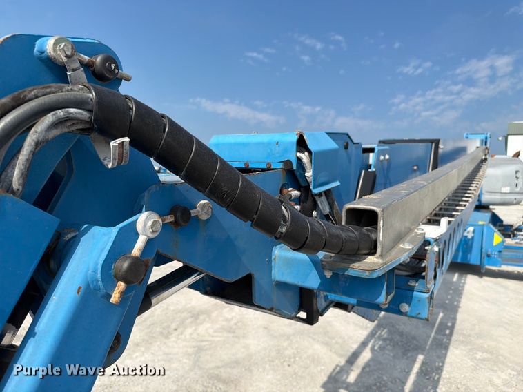 image for item FC3240 2011 Genie S-125 boom lift