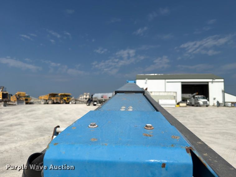 image for item FC3240 2011 Genie S-125 boom lift