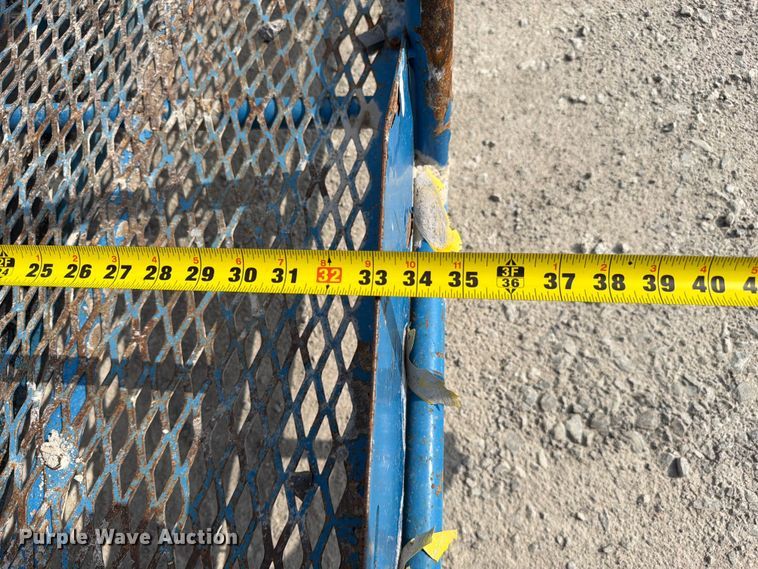 image for item FC3240 2011 Genie S-125 boom lift