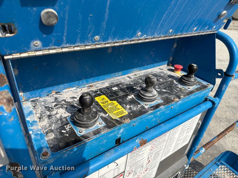 image for item FC3240 2011 Genie S-125 boom lift