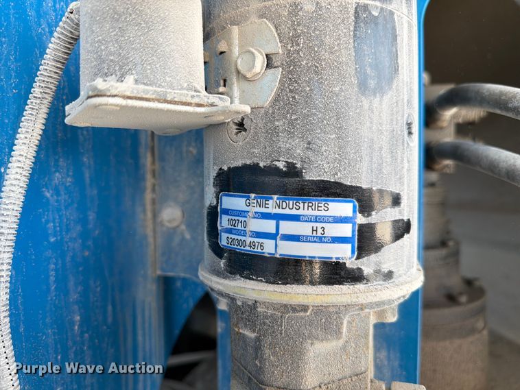 image for item FC3240 2011 Genie S-125 boom lift