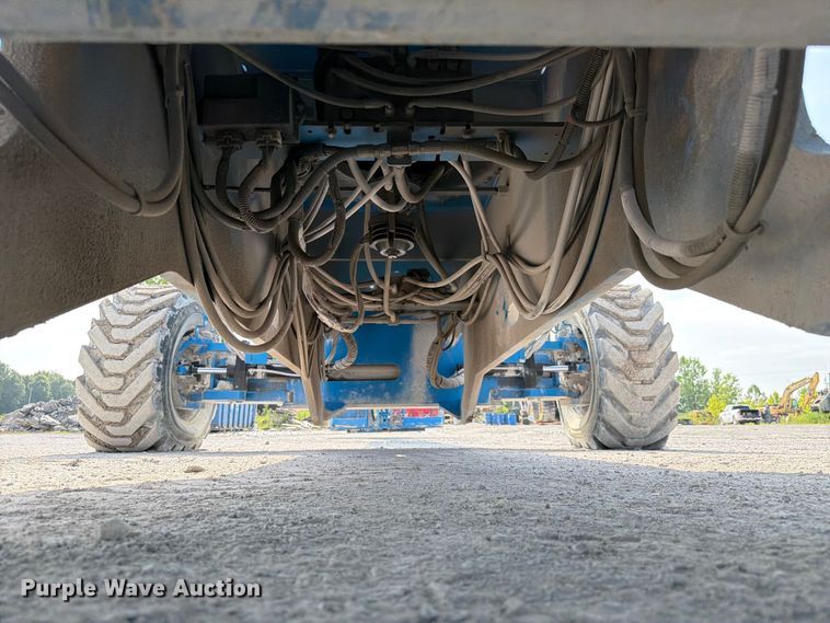 image for item FC3240 2011 Genie S-125 boom lift