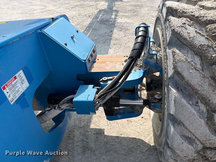image for item FC3240 2011 Genie S-125 boom lift