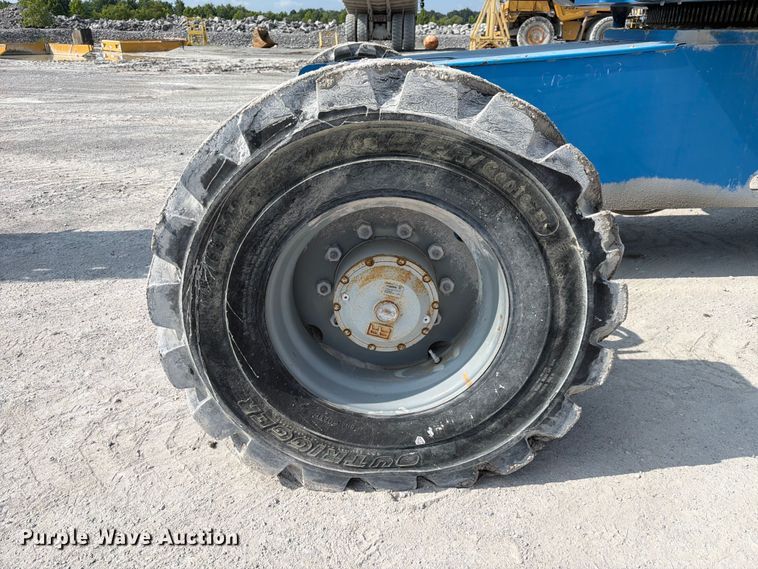 image for item FC3240 2011 Genie S-125 boom lift