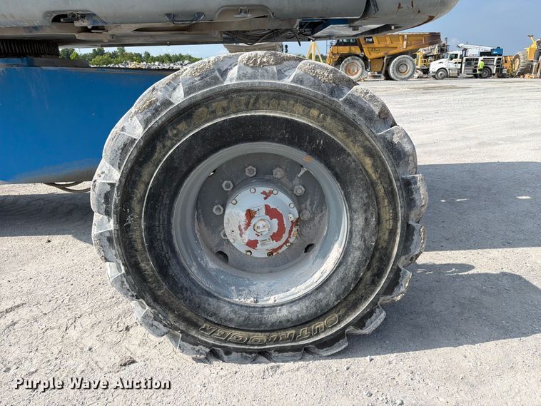 image for item FC3240 2011 Genie S-125 boom lift