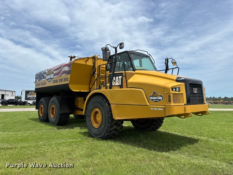 image for item FG0475 2015 Caterpillar 745C articulated water truck