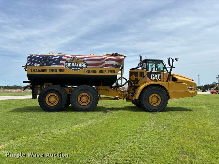 image for item FG0475 2015 Caterpillar 745C articulated water truck