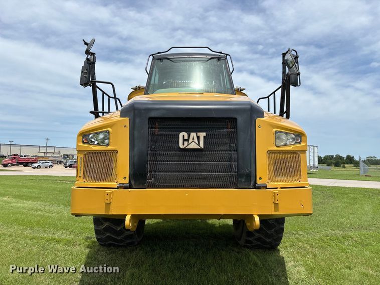 image for item FG0475 2015 Caterpillar 745C articulated water truck