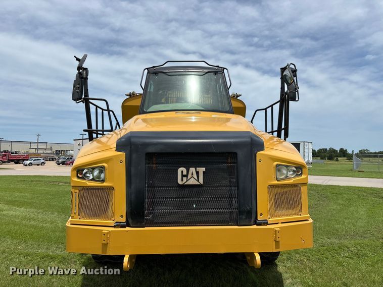 image for item FG0475 2015 Caterpillar 745C articulated water truck