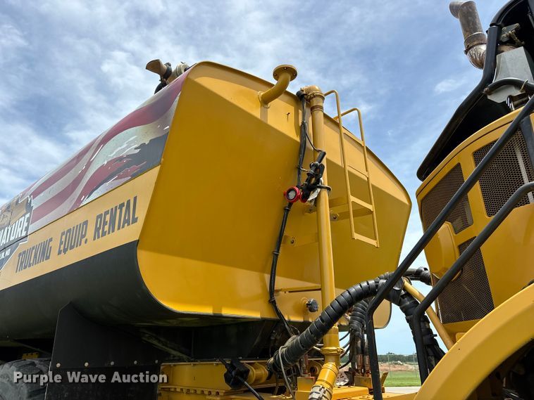 image for item FG0475 2015 Caterpillar 745C articulated water truck