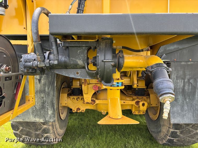 image for item FG0475 2015 Caterpillar 745C articulated water truck