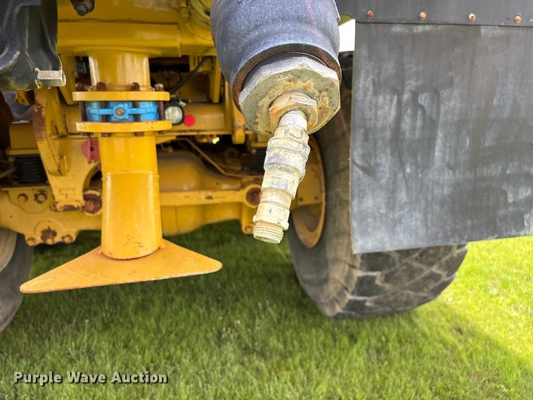 image for item FG0475 2015 Caterpillar 745C articulated water truck