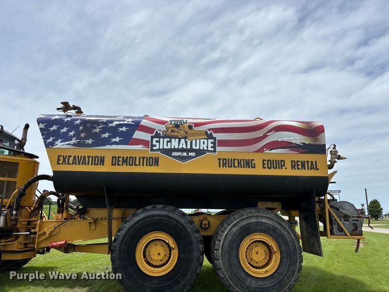 image for item FG0475 2015 Caterpillar 745C articulated water truck