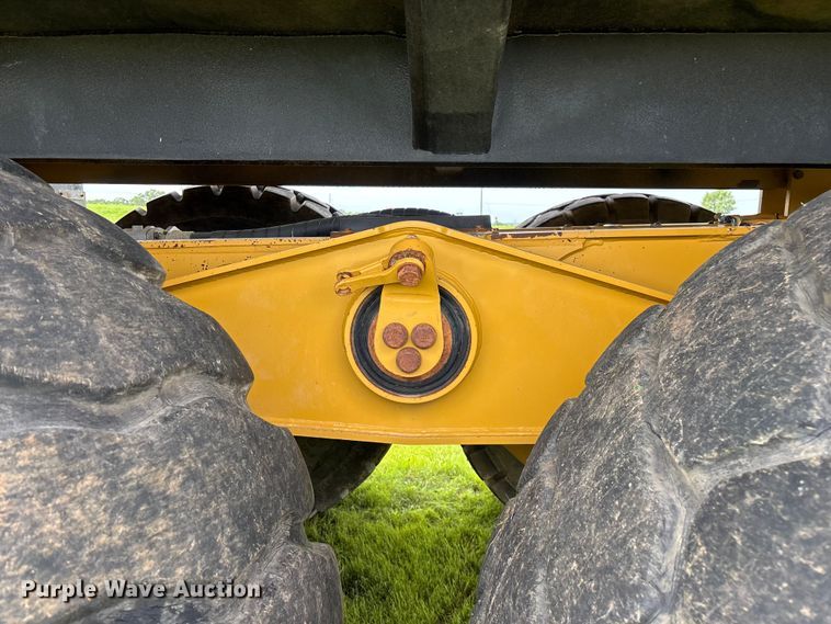 image for item FG0475 2015 Caterpillar 745C articulated water truck